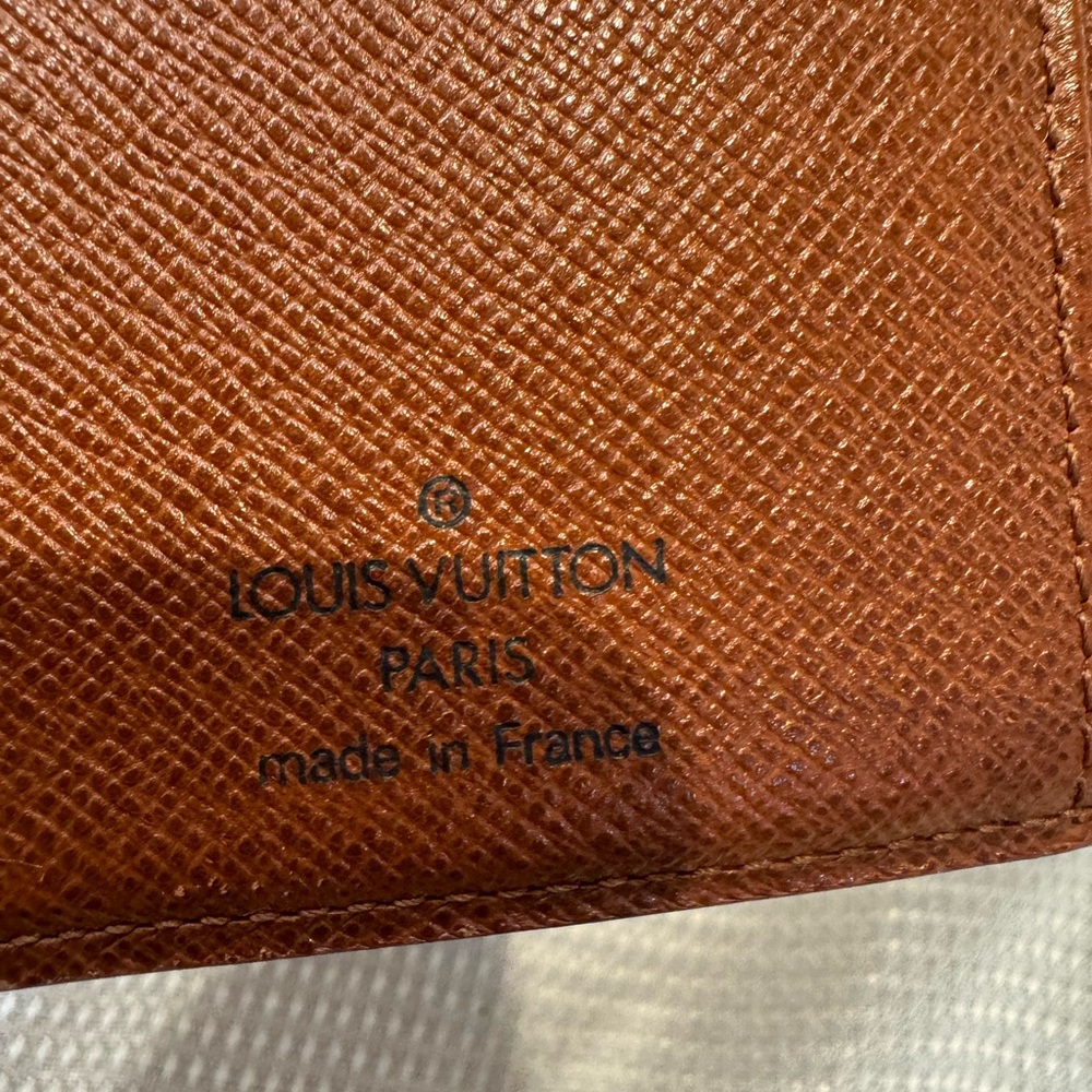 Authentic Louis Vuitton kisslock wallet - Picture 3 of 11
